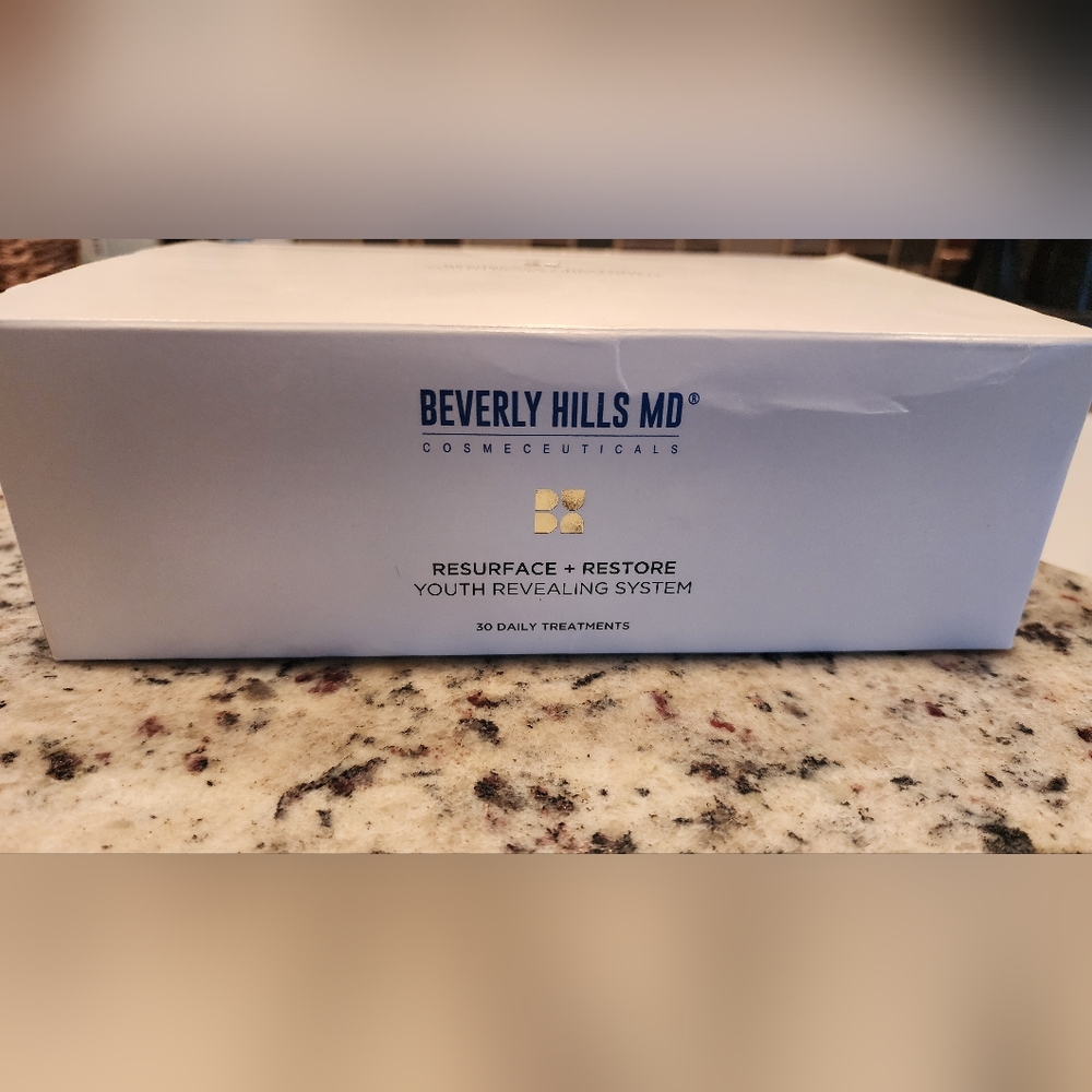 Beverly Hills MD Resurface & Renew Set